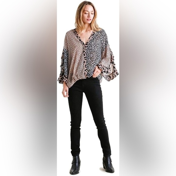 Umgee Women's Animal Mixed Print Ruffled Sleeve Sz: L - Picture 1 of 13